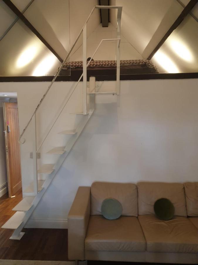 Mezzanine Studio Apartment London Exterior photo